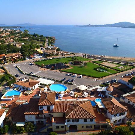 Residence Riva Azzurra Cannigione Ngoại thất bức ảnh