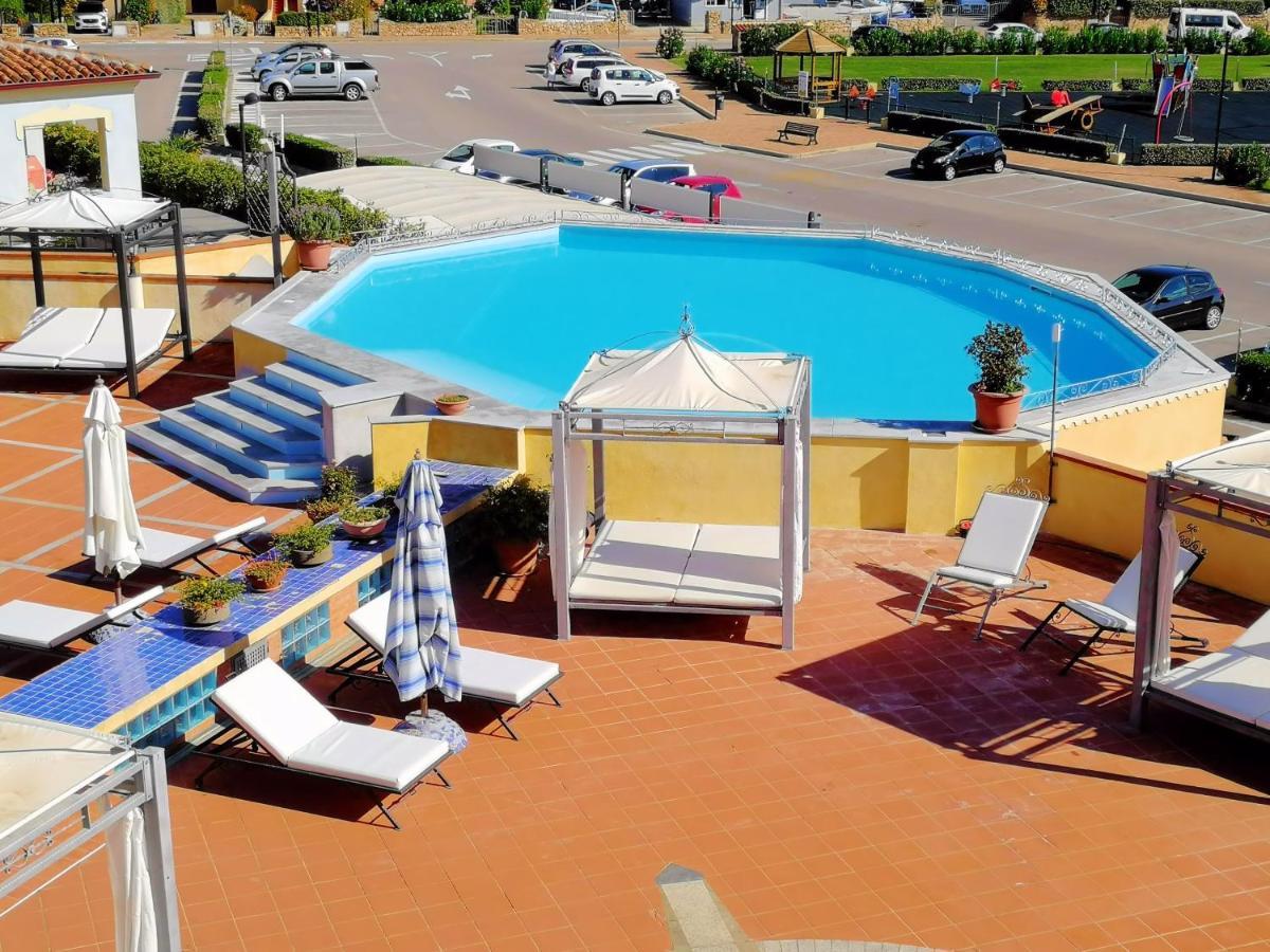 Residence Riva Azzurra Cannigione Ngoại thất bức ảnh
