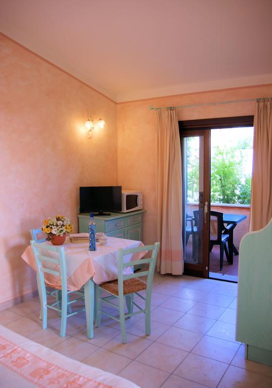 Residence Riva Azzurra Cannigione Phòng bức ảnh