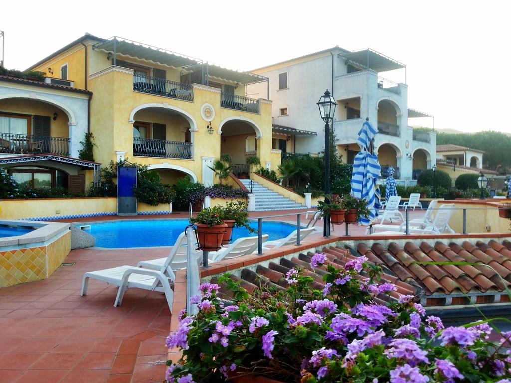 Residence Riva Azzurra Cannigione Ngoại thất bức ảnh