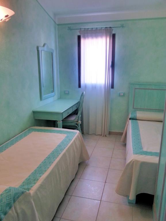 Residence Riva Azzurra Cannigione Phòng bức ảnh