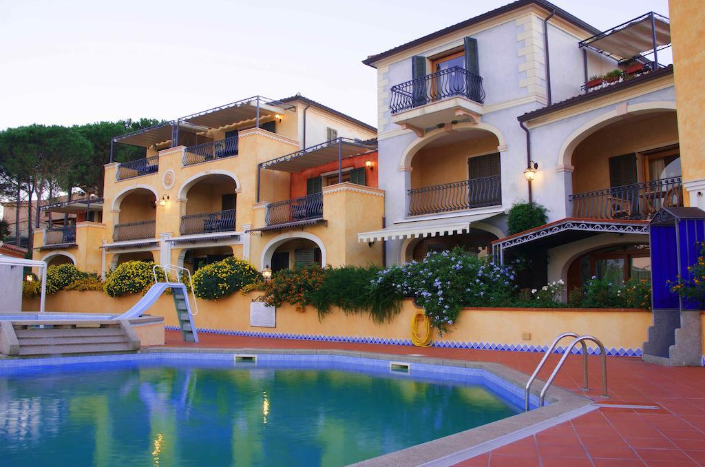 Residence Riva Azzurra Cannigione Ngoại thất bức ảnh