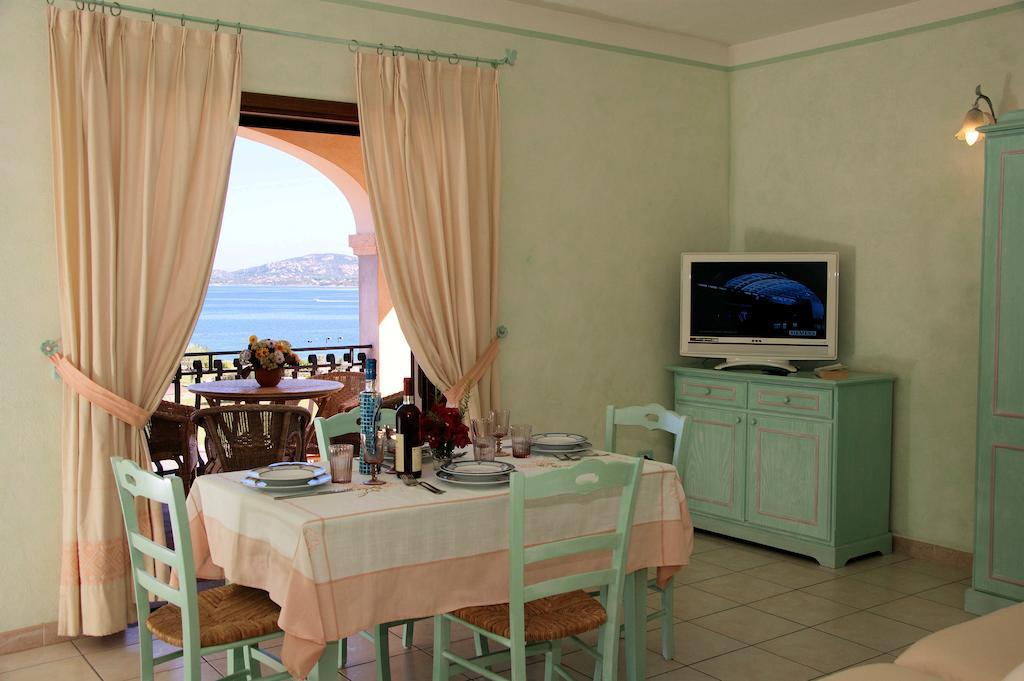 Residence Riva Azzurra Cannigione Phòng bức ảnh