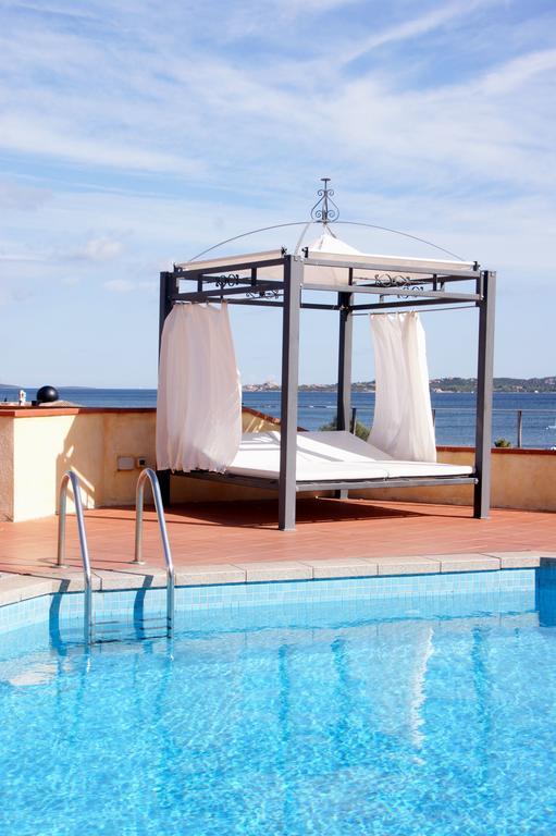 Residence Riva Azzurra Cannigione Ngoại thất bức ảnh