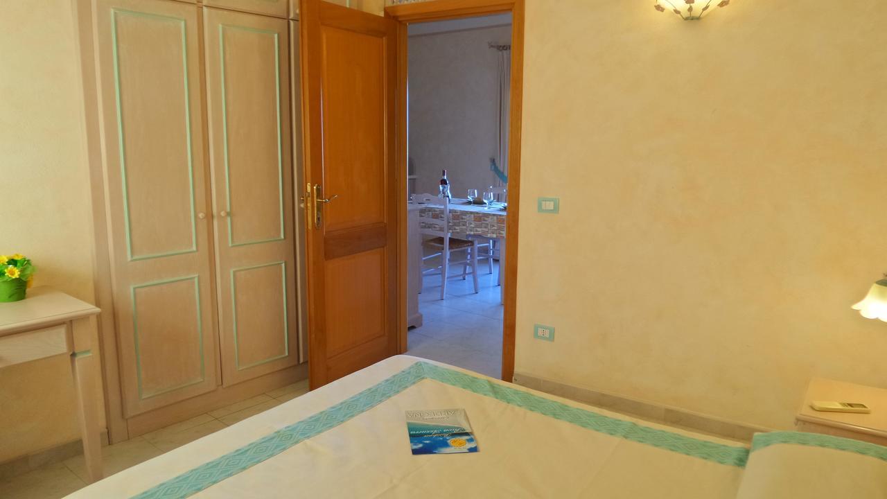 Residence Riva Azzurra Cannigione Ngoại thất bức ảnh